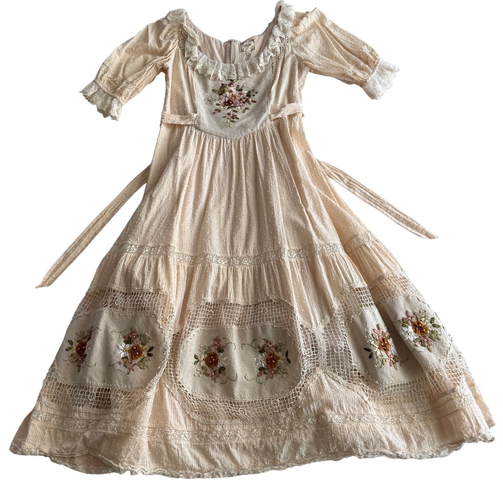Ribbon Embroidered Tatted Panel Cottagecore Fairy Edwardian Lacy Cream Dress M